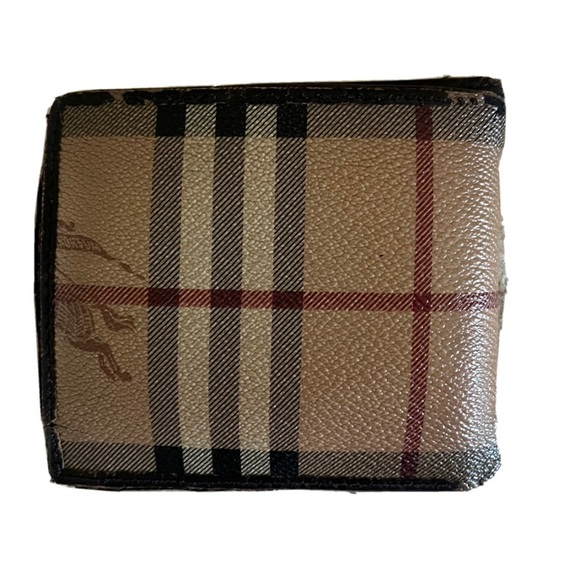 AUTHENTIC 😊BURBURRY ♥️ Used Wallet. See photos. A great buy! No Returns- - Picture 1 of 16